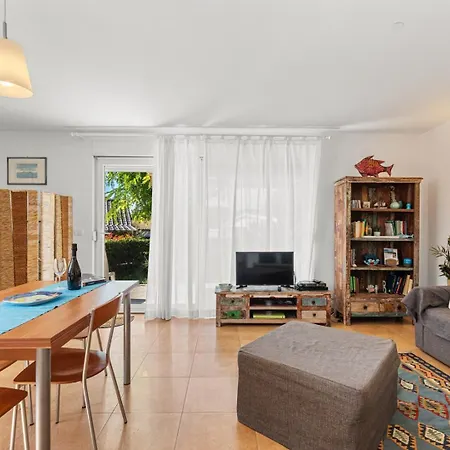 公寓 Tina's Garden *