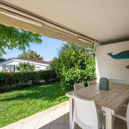 公寓 Tina's Garden Novigrad Istria