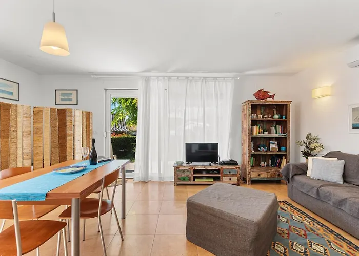 公寓 Tina's Garden *