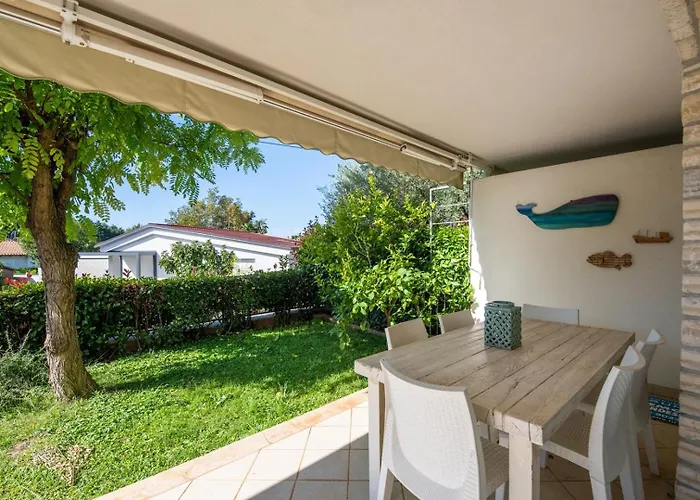 公寓 Tina's Garden Novigrad Istria