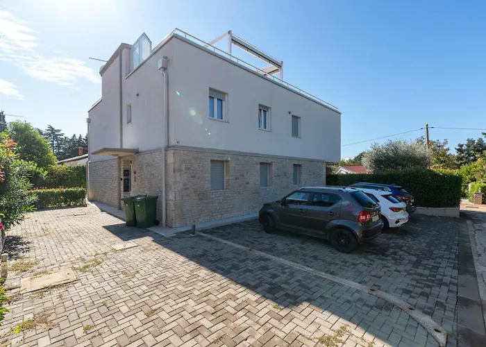 Tina's Garden * Novigrad Istria